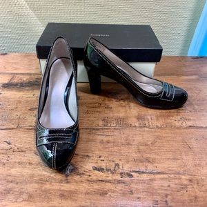 Liz Claiborne Excellent Condition Black Shoe